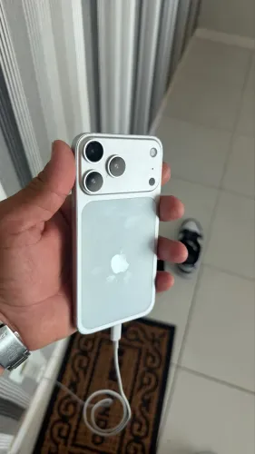 iPhone XR 128 sabor 17 pro 
