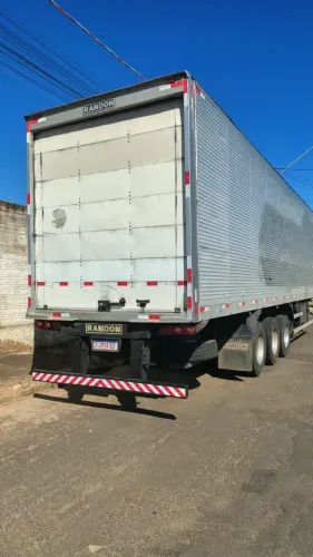 CARRETA BAÚ 15,50 PARA 15 PALETES
