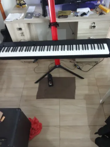 Piano digital Casio Privia Px 3100 semi-novo 