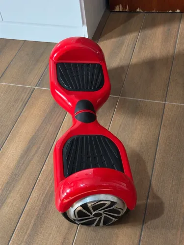 VENDO HOVERBOARD COM CARREGADOR, SEMINOVO!