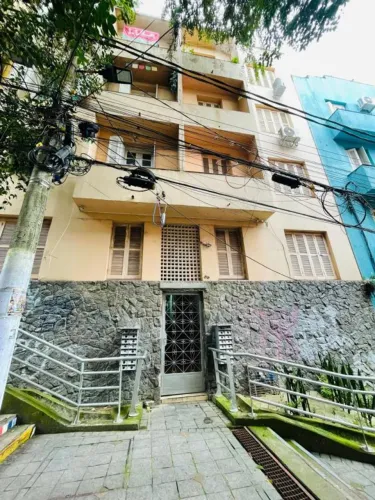 Apartamento 1 dormitório na Escadaria Vinte e Quatro de Maio próximo da Avenida Borges de