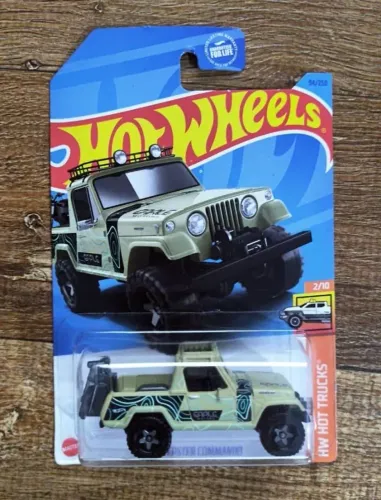 miniatura Hot Wheels 67 Jeepster Commando Lacrado