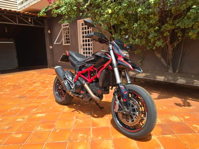 Ducati Hypermotard 821 2015