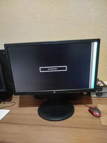 Monitor hp com defeito 22"