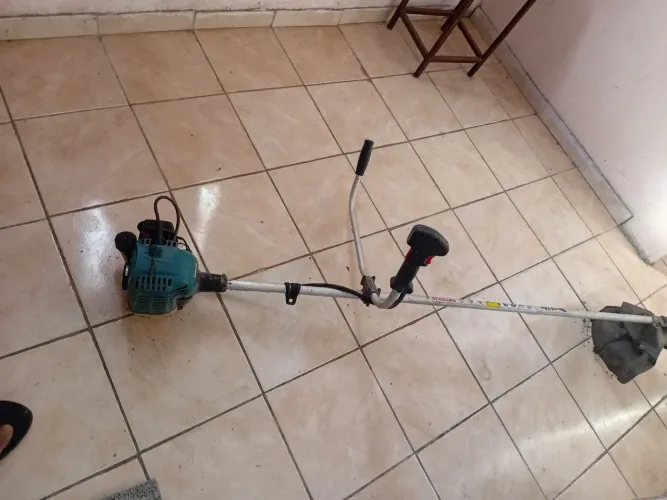 Vendo uma rosadeira da makita