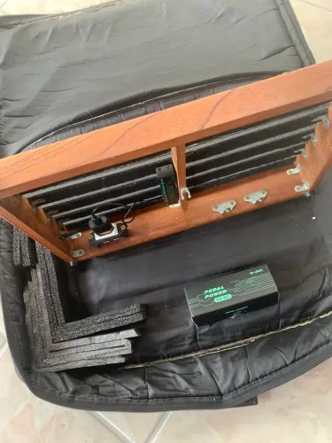 Pedalboard 50x30 + eletrica + fonte + bag