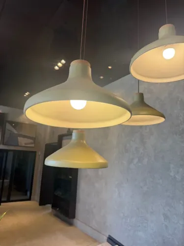Kit 4 Pendentes Cerâmica Verde Sálvia com Cortiça - Design Escandinavo