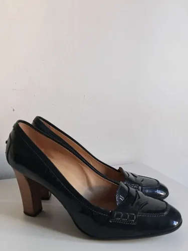 SAPATO DE COURO FEMININO GRIFE TOD'S COURO PRETO EM PERFEITO ESTADO