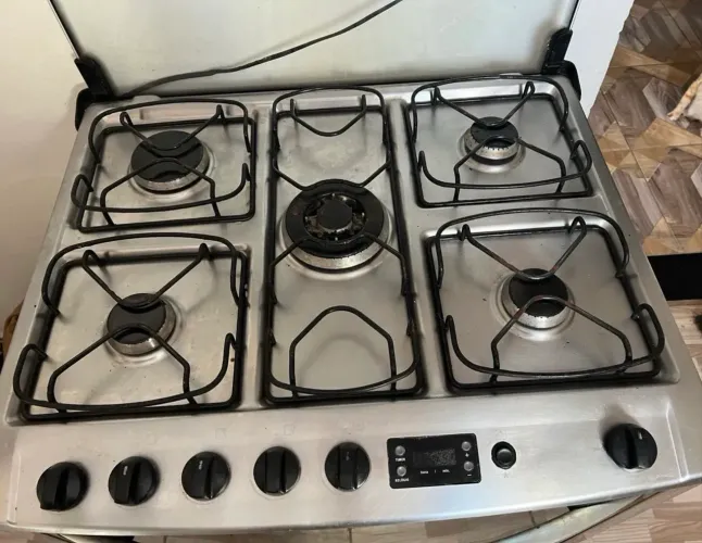 Vende-se fogão 5 bocas 