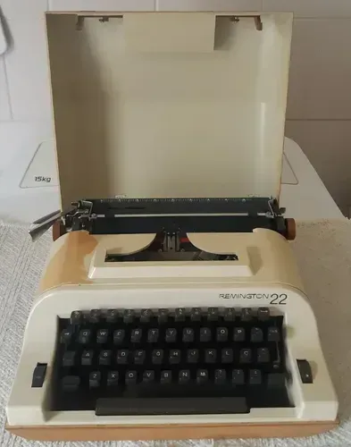Maquina de escrever Remithom 22