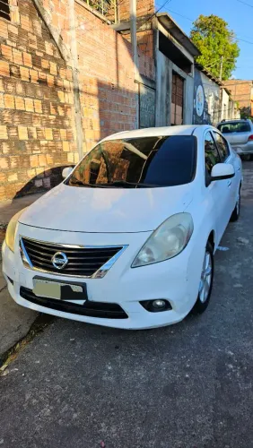 Nissan Versa SL 1.6 16V Flex Fuel 4P Mec. 2014