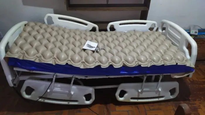 Cama hospitalar elétrica luxo