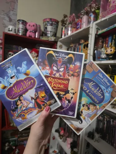 DVD Aladdin, O Retorno de Jafar, Aladdin e os 40 ladrões e Live Action