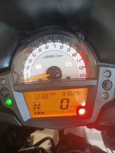 A venda versys 650 moto impecável 