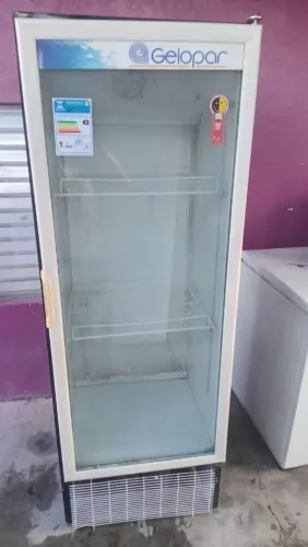 Expositor vertical de Bebidas gelando bem