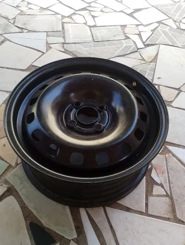 Roda R15 $70