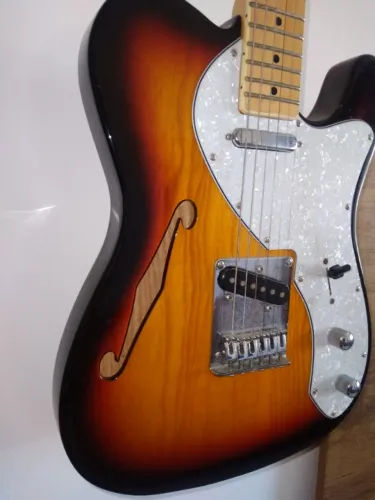 Guitarra telecaster