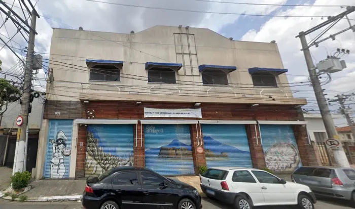 Loja na Rua Orlando Calisto, 705 416 m²