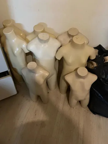 Manequins