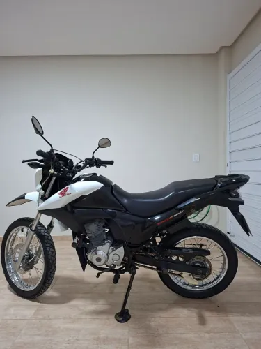 Bros 160 ESD 2018 toda em dias no ponto de transferir.