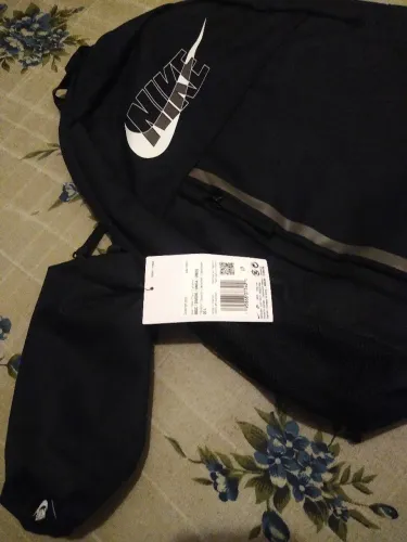 Mochila Nike com estojo