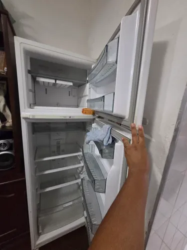 Geladeira Brastemp Clean BRM41B Frost Free 358L (127V) - Borracha Nova e Funcionando 100%