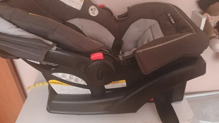 Cadeirinha bebê conforto pra carro
