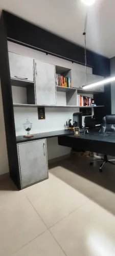 Móveis Planejados para Escritório em MDF - Mesa Executiva + Armários - 2 Unidades