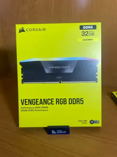 Memória RAM Corsair Vengeance RGB 32GB DDR5 6400MHz 2x16GB