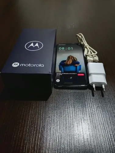 Motorola G35 novinho em folha 256 Gigas de memória.
