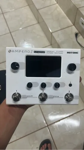 Pedaleira de Guitarra Ampero Stomps 2 Hotone