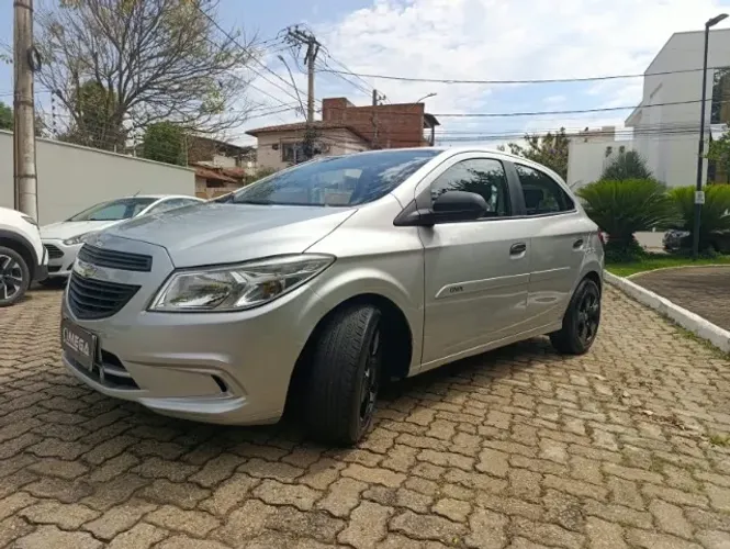 Chevrolet Onix JOY Hatch 1.0 8V Flex Mec. 4P 2018