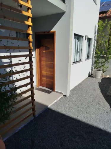 Apto Studio semi mobiliado