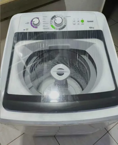 Consul semi nova no plástico 