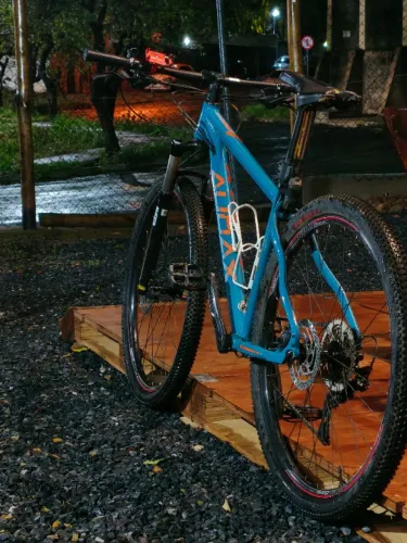 Audax ADX 200 2024/2025 - Quadro 17 | Aro 29 | Deore | Tubeless