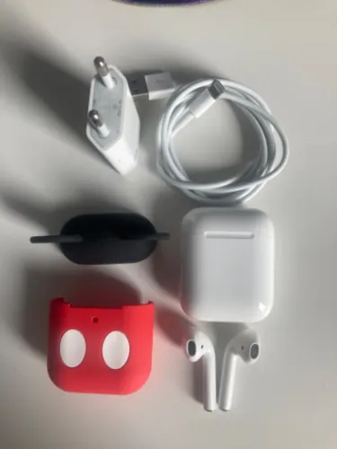AirPod 2 geração A1602 com capinha Disney