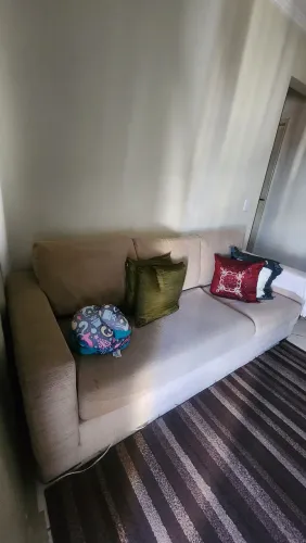 Vendo Sofá de 3 lugares 