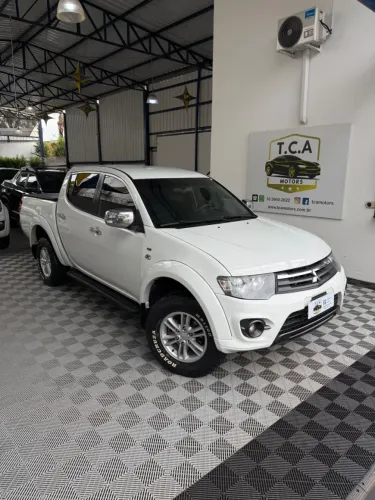 Mitsubishi L200 Triton HPE 3.5 CD V6 24V Flex Aut. 2015