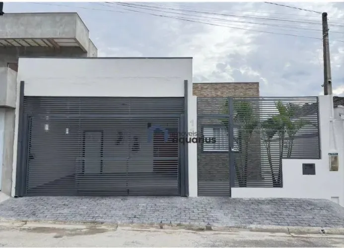 Casa com 3 quartos com Piscina e lazer à venda, 152 m² - Vila Branca - Jacareí/SP