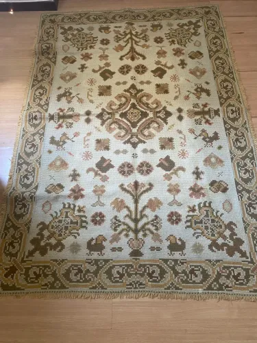 Tapete Arraiolos Original Feito à Mão - 1,45 x 2,13m