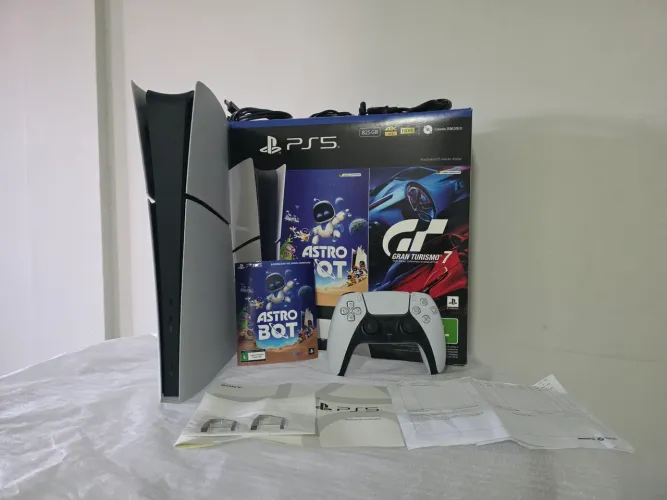 PS5 (PLAYSTATION 5) SLIM MIDIA DIGITAL (GARANTIA ATE 11/2026)