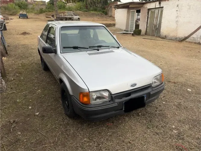 Ford Escort GL 1.8i / 1.8 1990