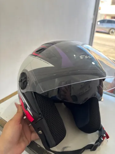 Capacete FW3 aberto