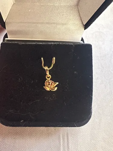 Pingente de ouro 750k