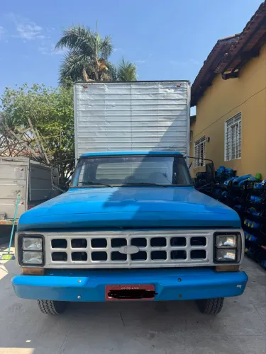 F4000 Baú