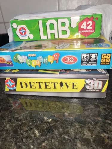 Kit c jogo Detetive 3D e Soletrando completos +LAB de brinde