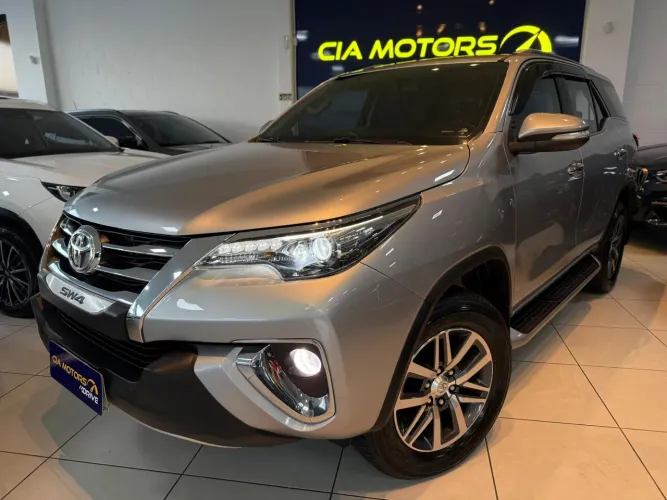 Toyota Hilux SW4 SRX 4X4 4.0 V6 24V Aut. 2016