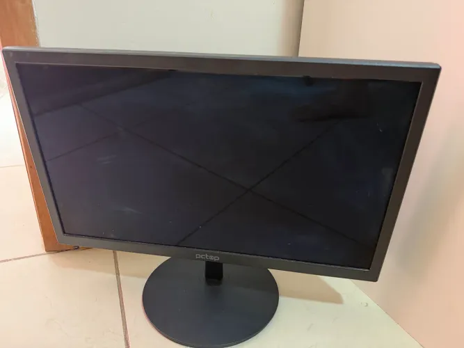 Monitor PCTop LED 18,5 polegadas HD HDMI VGA 60Hz Preto