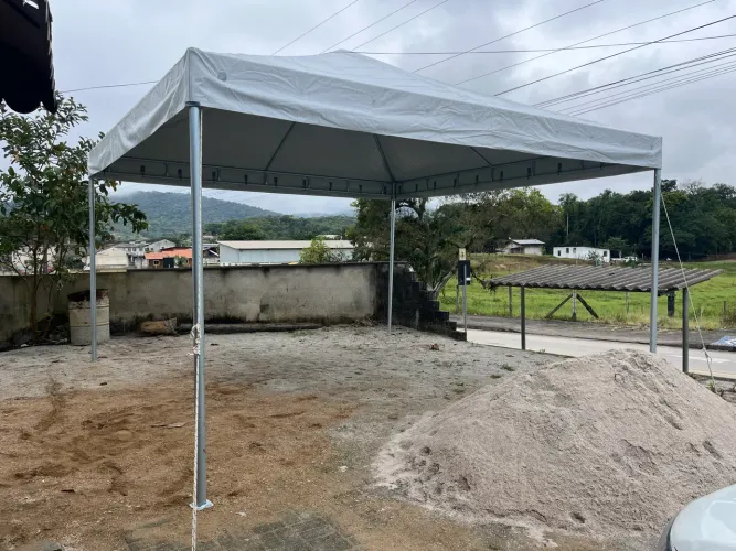 Tenda Piramidal 6x6 a Pronta Entrega