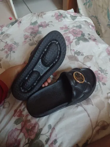 Papete nova nunca usada 60 reais, jaqueta nunca usei 65 reais.